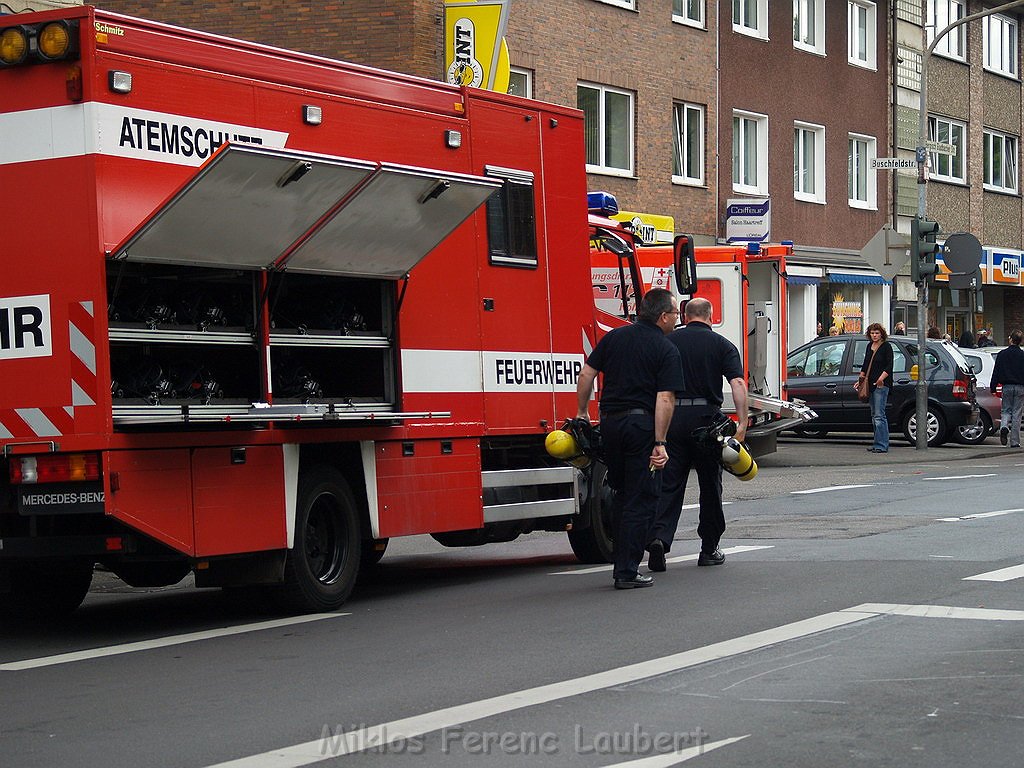 Kuechenbrand Koeln Holweide Bergisch Gladbacherstr P01.JPG